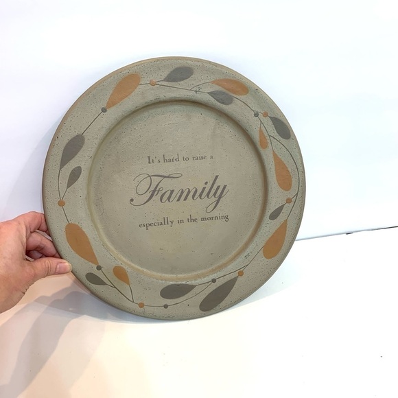 Sabrina Wingren Primitive Decorative Plate 11” It’s Hard to Raise a Family- New - Picture 3 of 5